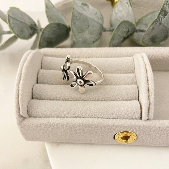 925 Sterling Silver Vintage Flower Ring Dainty Minimalist Flower Ring - Picture 7 of 9